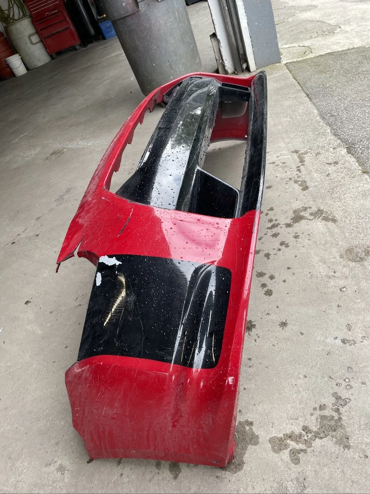 Conjunto de cubierta de parachoques delantero Nissan GT-R R35 2009 *dañado* Foto 4 de 4