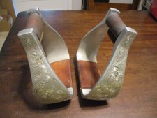 PAIR OF WESTERN TACK LEATHER ALUMINUM ENGRAVED BARREL HORSE COWBOY GIRL STIRRUPS