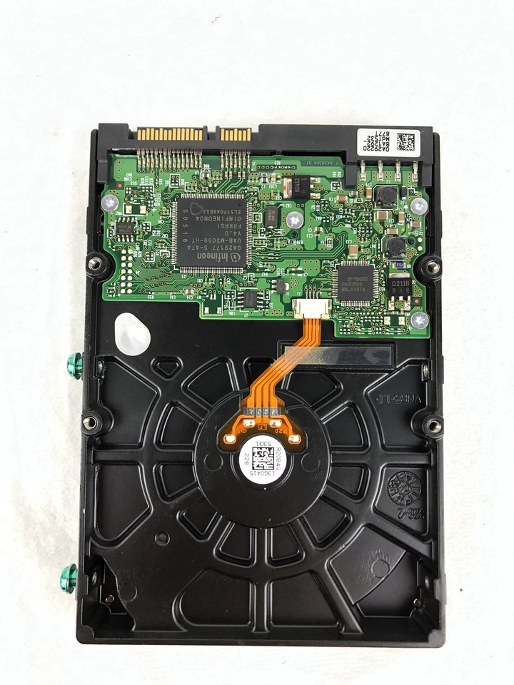 Hitachi HDS728040PLA320 Hard Drive - Image 3 of 3