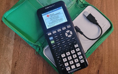 Original Texas Instruments TI-84 Plus CE-T Grafikrechner mit aktueller Software