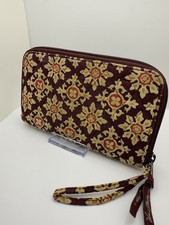 Vera Bradley Retired Rare Medallion Travel Organizer Wallet Zips Around