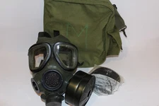 USGI M40 Protective Mask w/ Filter Case & Outserts – Training Collectible Medium