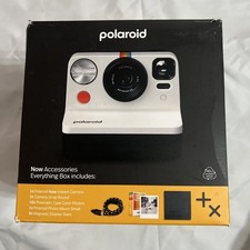 Polaroid Essentials Box: Film Camera with Automatic Focus  Polaroid 600 Format