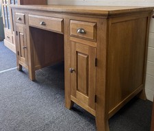 Contemporary Light Oak Kneehole Desk