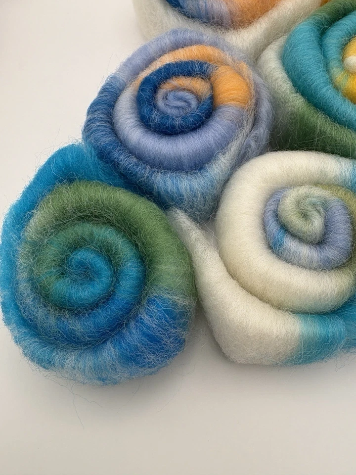 44g of Rolags + Drop Spindle Beginner Yarn Spinning Gift Kit Falkland Wool READ - Image 4 of 4