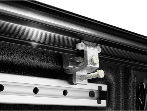 Retrax PRO XR Retractable Tonneau Cover Fits 2014-2018 Chevy/GMC 1500 5'8" Bed - Picture 18 of 21