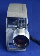 REVERE Model 116 Power Zoom 8mm Eye-Matic Spool Vintage Film Movie Camera USA