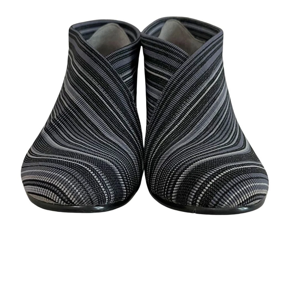 BOTINES DE TACÓN TEXTIL A RAYAS PLEGABLES NEGROS GRIS NUDE NUEVOS SIN ETIQUETAS UNITED - 38 (7.5) Foto 2 de 4