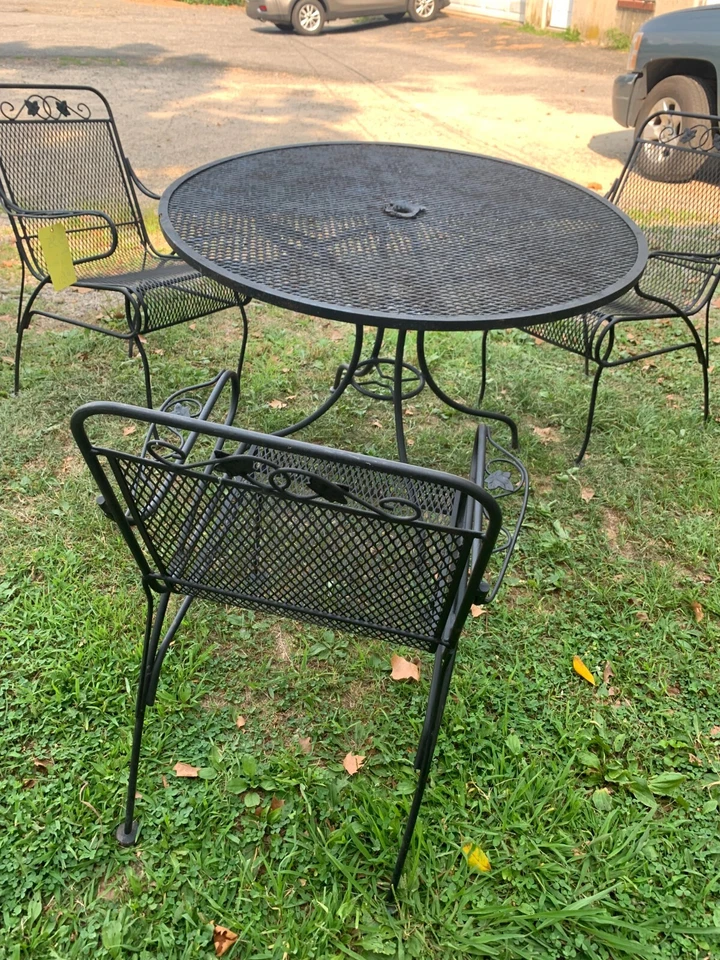 Mesa redonda de patio de hierro forjado de 4 piezas y 3 sillas sillón cubierta de porche al aire libre Foto 3 de 4