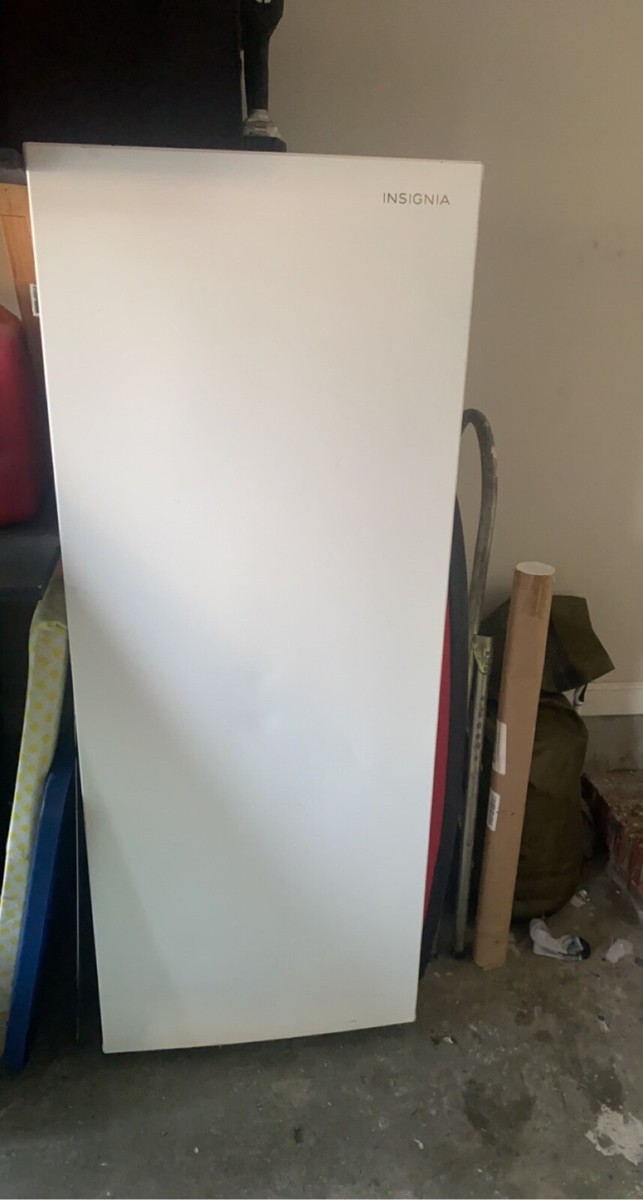 Insignia Upright Freezer! Model #:NSUZ7WH0 56”White 7.0 Cu. Ft. | eBay