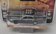 Greenlight 1:64 Hollywood Walking Dead 2001 Ford Crown Victoria car