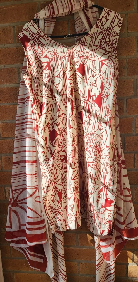 Sommerlicher gemusterter rot-weißer asiatischer Indianeranzug - Bild 2 von 4