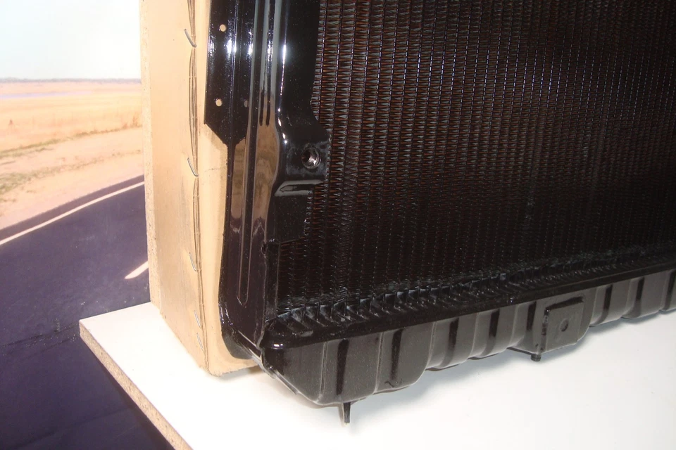 Radiador Isuzu Trooper 1989-91 Genuino GM ACDelco Nuevo de Lote Antiguo Núcleo de Cobre Tanques de Acero X5 Foto 3 de 4