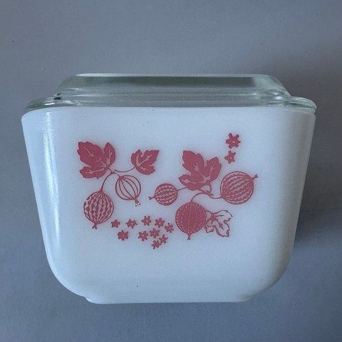 Vintage PYREX Pink White Gooseberry 501 B 1½ Cup Refrigerator Dish Glass w/ Lid - Picture 6 of 14