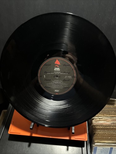 Poison / Look What The Cat Dragged In LP Capitol Enigma 12523 - Picture 12 of 15