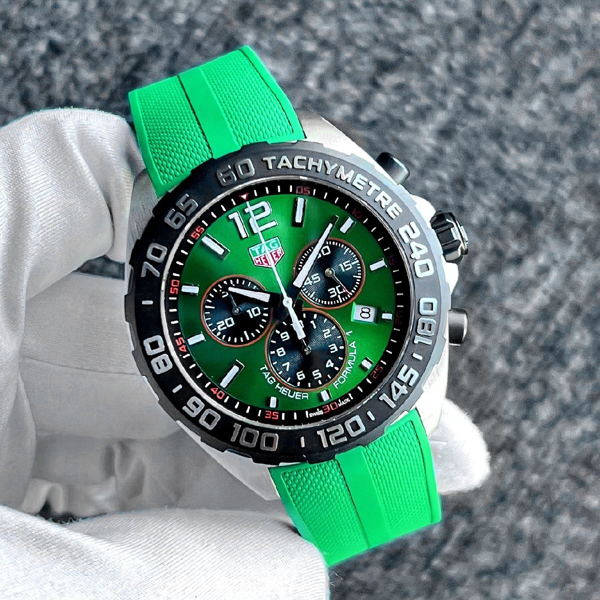 Extremely rare TAG Heuer Formula 1 Green CAZ watch with full accessories