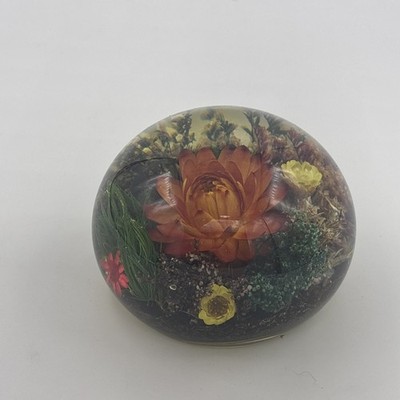 Floral Paperweight Real Flowers Bouquet Lucite Tarax Infinity Products VTG