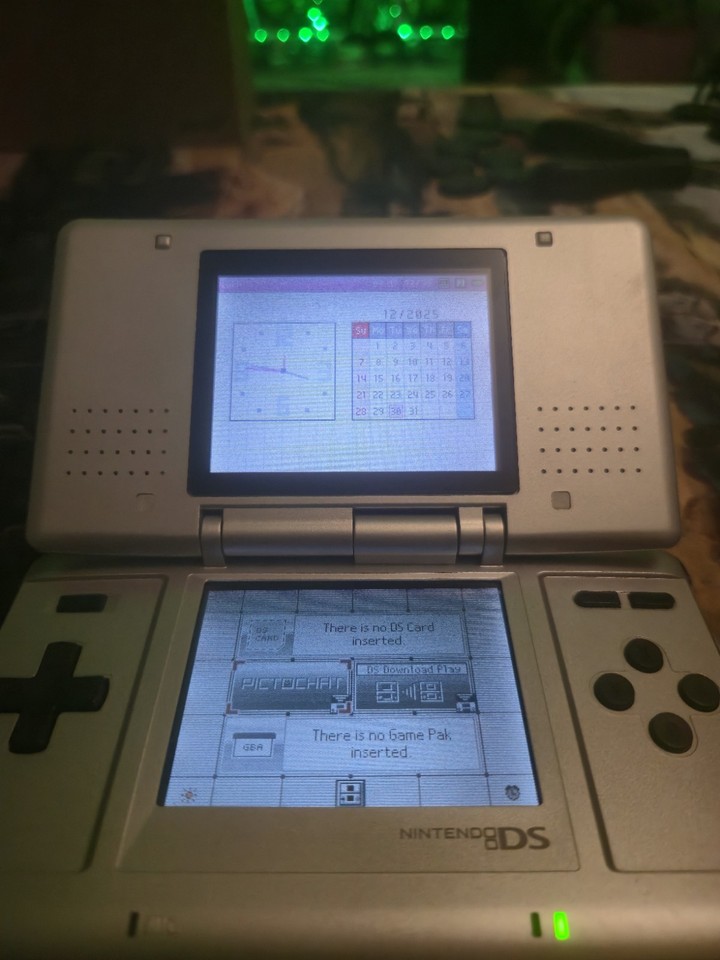 ORIGINAL Nintendo DS DOWNLOAD STATION KIOSK CONSOLE TESTED WORKING w