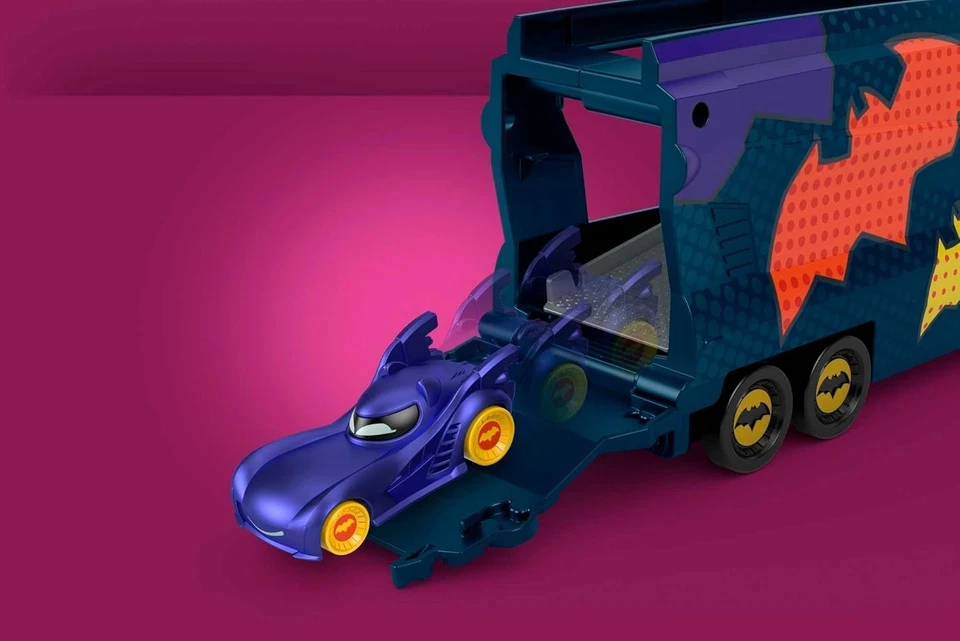 Mattel Fisher Price Batcamion Playset Camion + Batmobile Scala 1:55 Hmx07 - Immagine 3 di 4