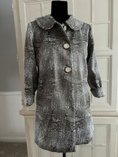 Carmen Marc Valvo-Taupe/Ivory w/gold Metallic Textured Fabric-pockets Coat-Sz.S