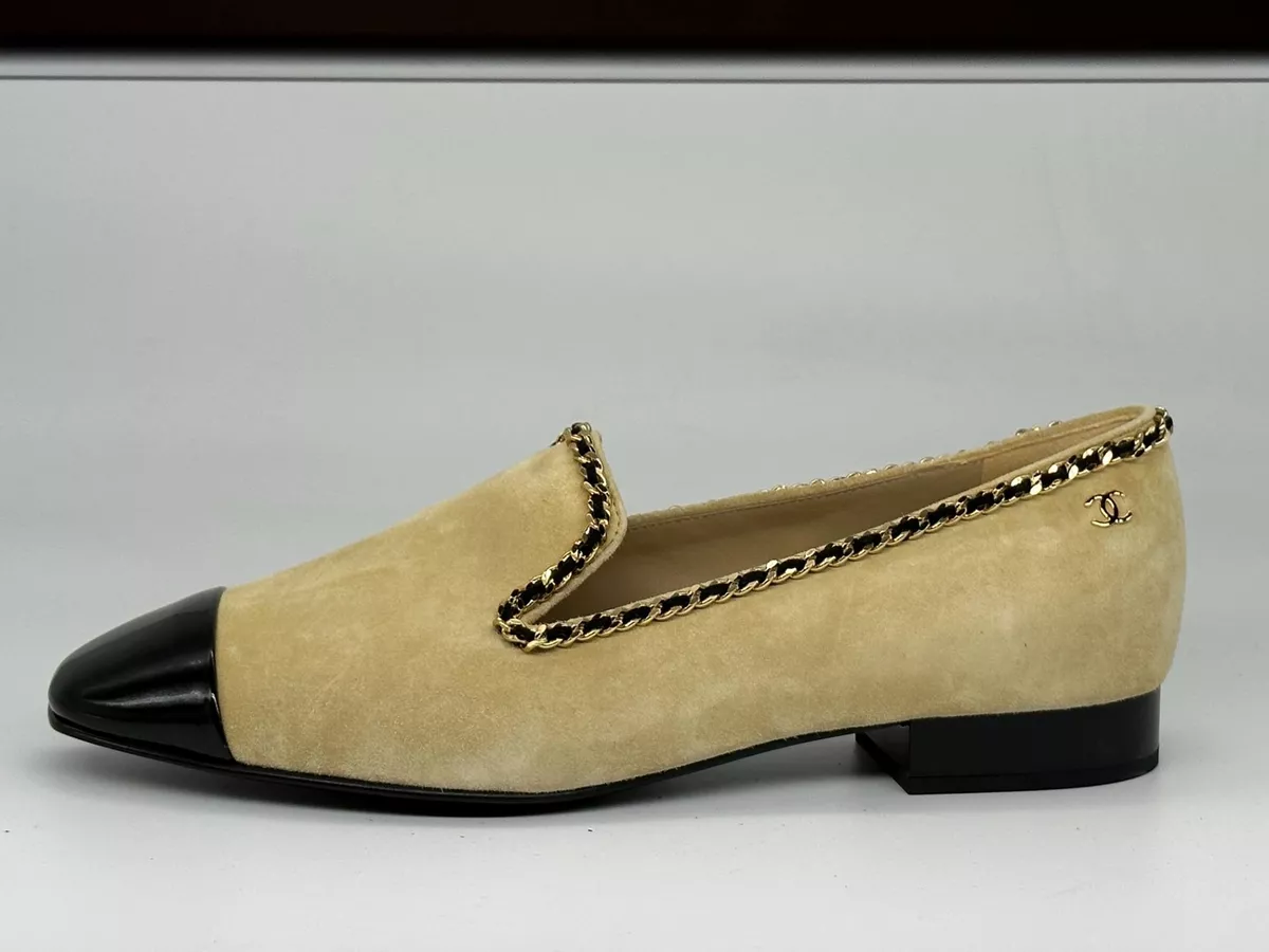 CHANEL 21A Suede Patent Cap Toe Chain Trim CC Loafers Flat Shoes Beige  $1125