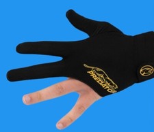 PREDATOR GLOVE NEW STYLE " CLOSED FINGERS " S / M FITS IN LEFT HAND.