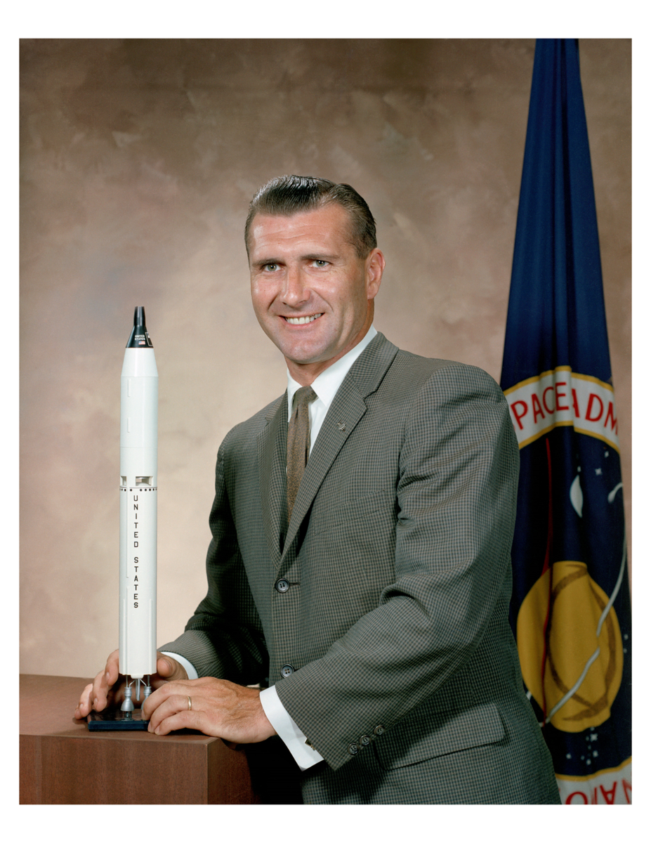 Nasa Gordon Richard Gordon Astronaut Richard Gordon: Apollo 12 Command Module