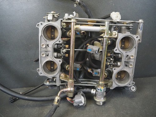 THROTTLEBODY ASSY HONDA VFR800 VTEC 2002 16400-MCW-A03 19858 - Imagen 4 de 7