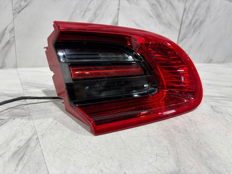 2015-2018 PORSCHE MACAN INNER TAIL LIGHT OEM LEFT DRIVER SIDE LED 95B-945-093-AA - Image 3 of 4