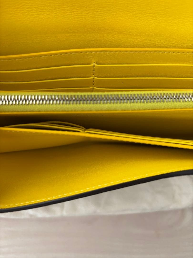 Excellent Condition CELINE Multi Function Long Wa… - image 10