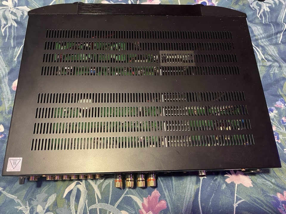 Marantz PM6004 Integrated Amplifier Black4 Banana Plugs Speaker Wire