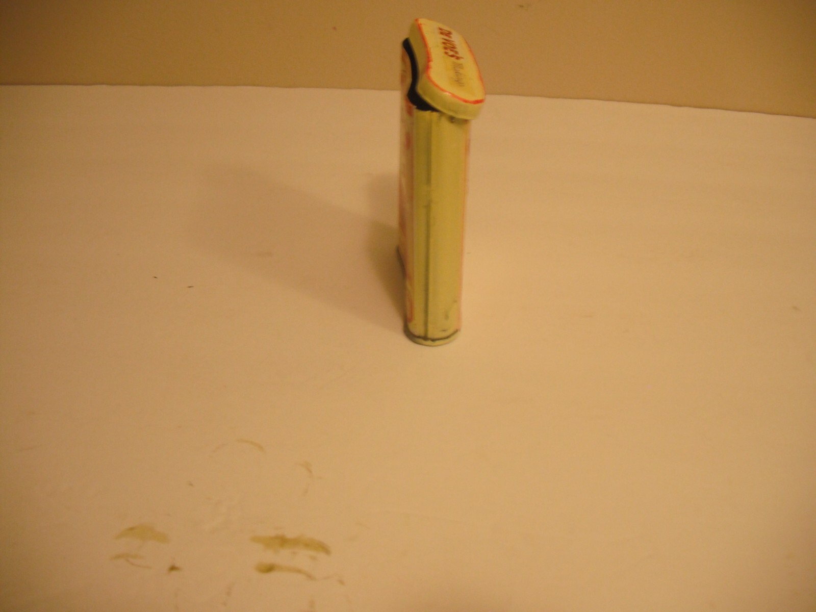 devoe's sweet smokepips, "novelty" replica EMPTY pipe tobacco tin