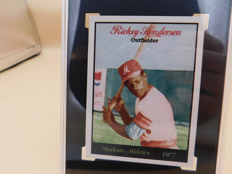 Scarce /400 RICKEY HENDERSON Authentic 1981-94 Klector's NYC Cab Card SGC 9 MINT - Image 2 of 4