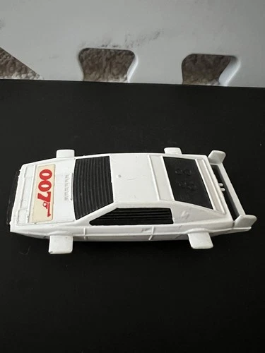 Corgi Juniors James Bond 007 White Lotus Esprit Diecast Car 1/64 Scale Vintage