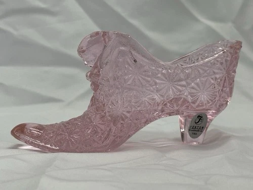 Fenton Art Glass Pink  Glass Shoe Daisy & Button Starburst Pattern  Glossy.