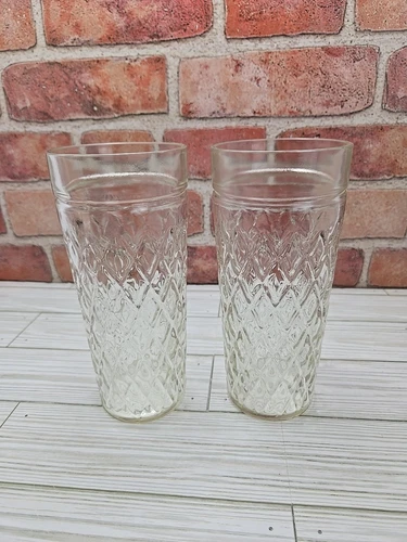 Pair of Vintage Anchor Hocking Quilted Diamond Point Tumblers Glasses 7.5"tall