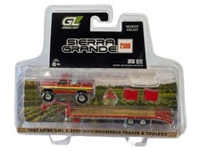 1987 GMC Sierra K-2500 Lifted w/ Gooseneck Trailer Red 1:64 Greenlight 51653B
