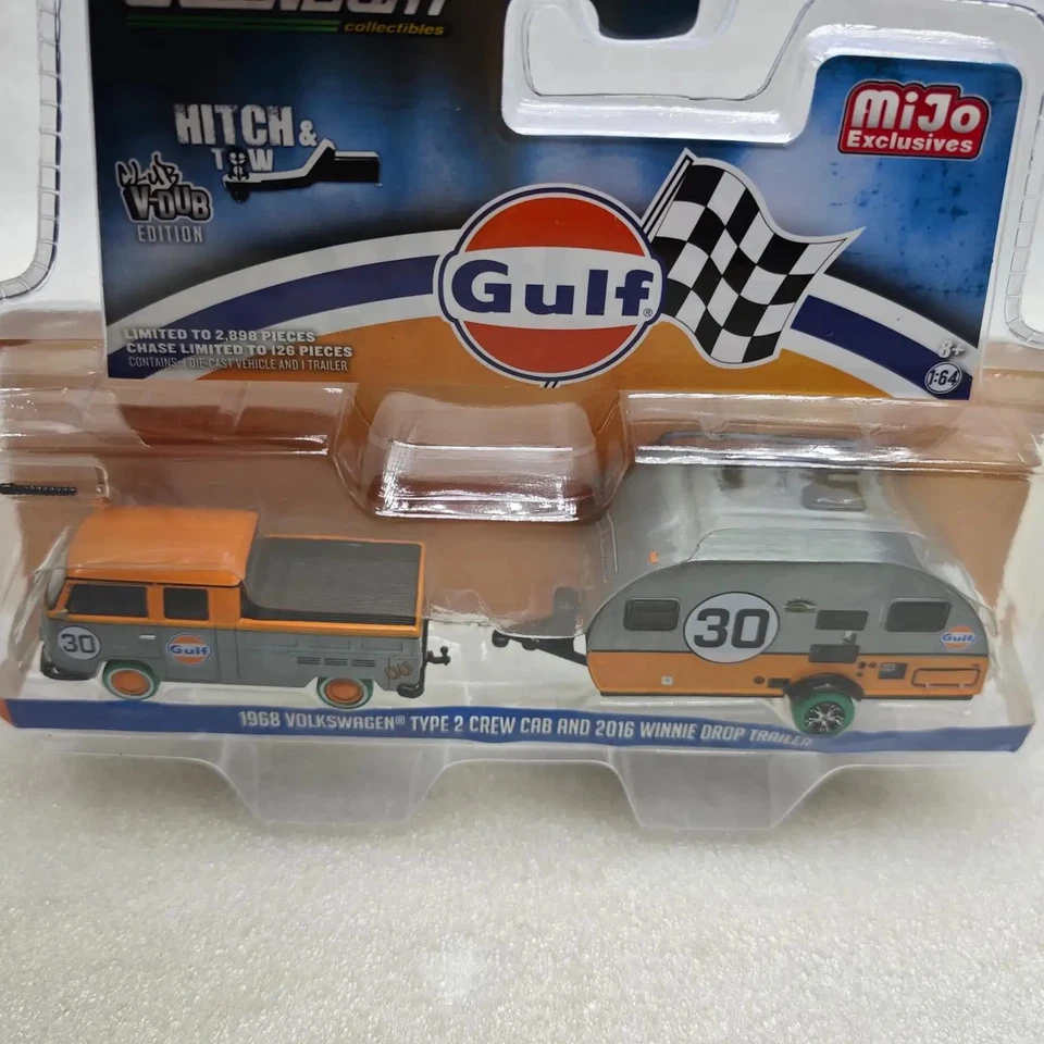 GreenLight 1:64 1968T2 And 2016 Trailer # 30Gulf Oil 51114-C Clearcoat Alloy Car - Image 4 of 4