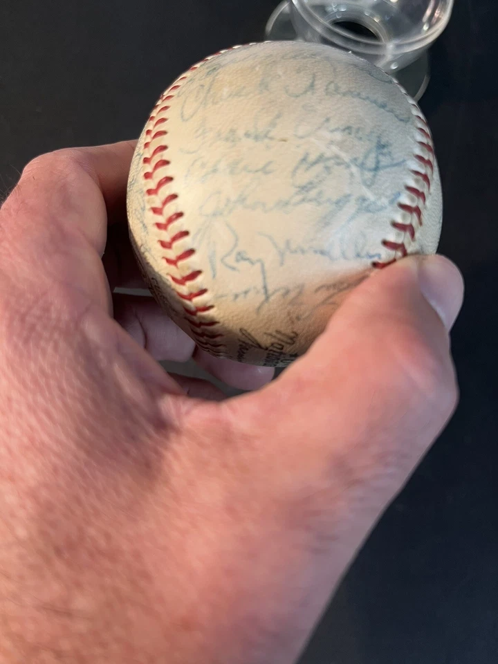 1957 CHICAGO CUBS TEAM SIGNED ONL BASEBALL 34 AUTOS ERNIE BANKS AND MORE JSA LOA - Image 4 of 4