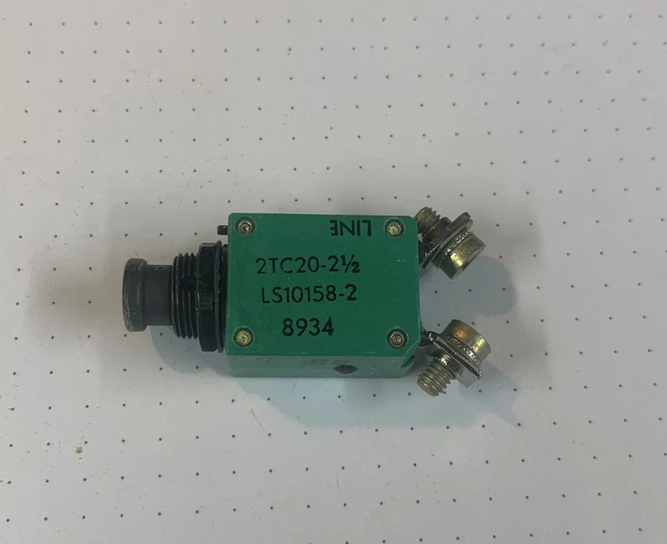 Klixon 2 ½ Amp Circuit Breaker, P/N 2TC20-2 ½