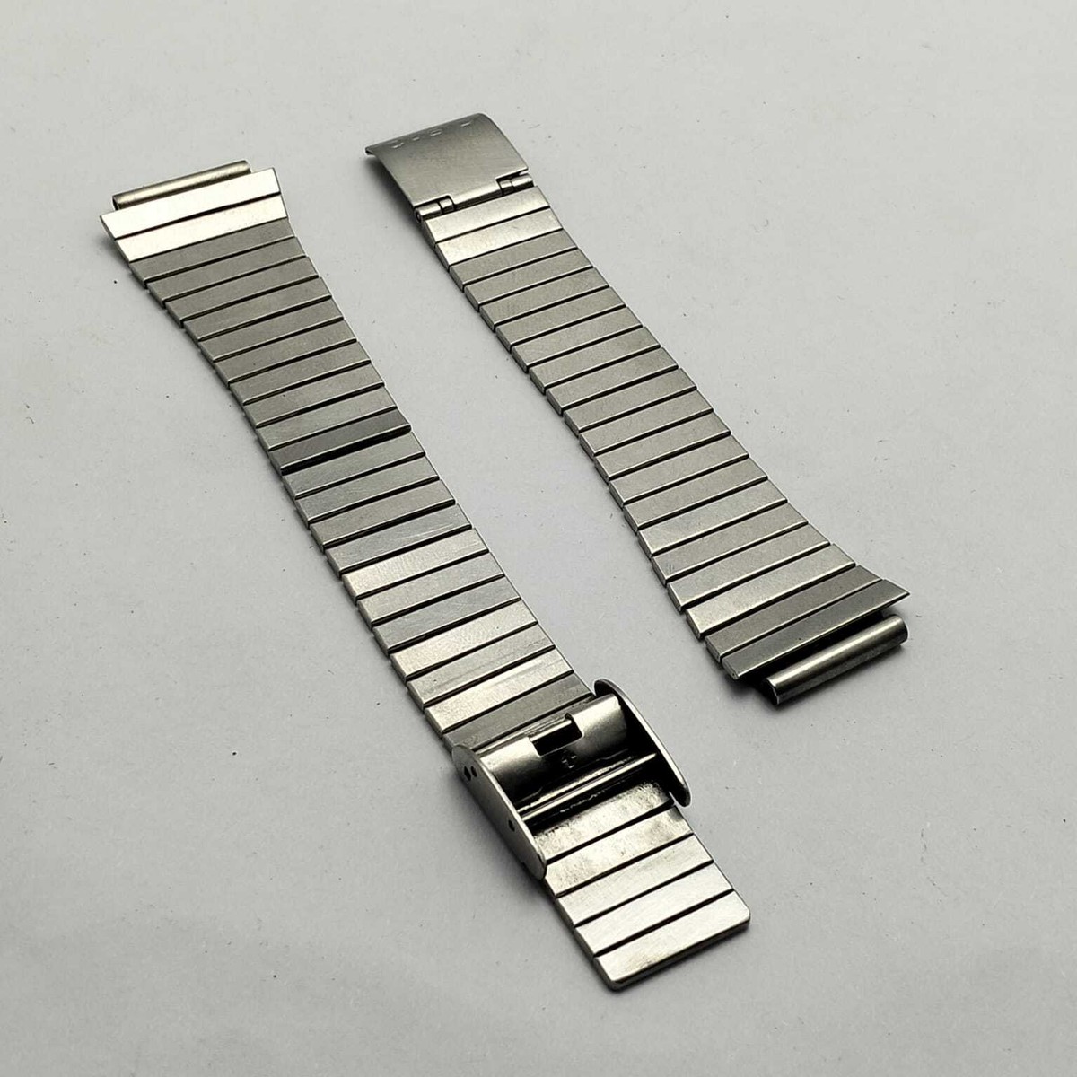 新品、未開封CASIOモフリン(シルバー) Moflin(シルバー) | CASIO