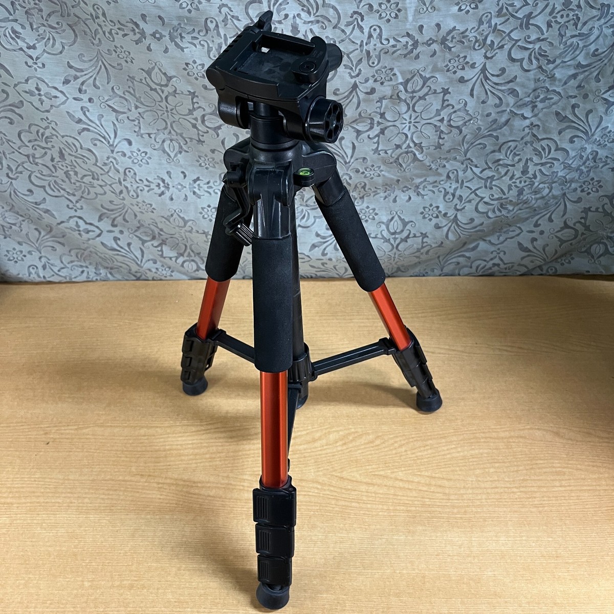 三脚　MACTREM  PAPUMA PT55 Amazon.com : Mactrem PT55 Travel Camera Tripod Lightweight