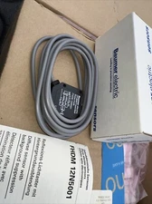 Baumer Photoelectric Sensor CH-8500 Frauenfeld FHDM 12￼N5001 Fuhrend Swiss Made