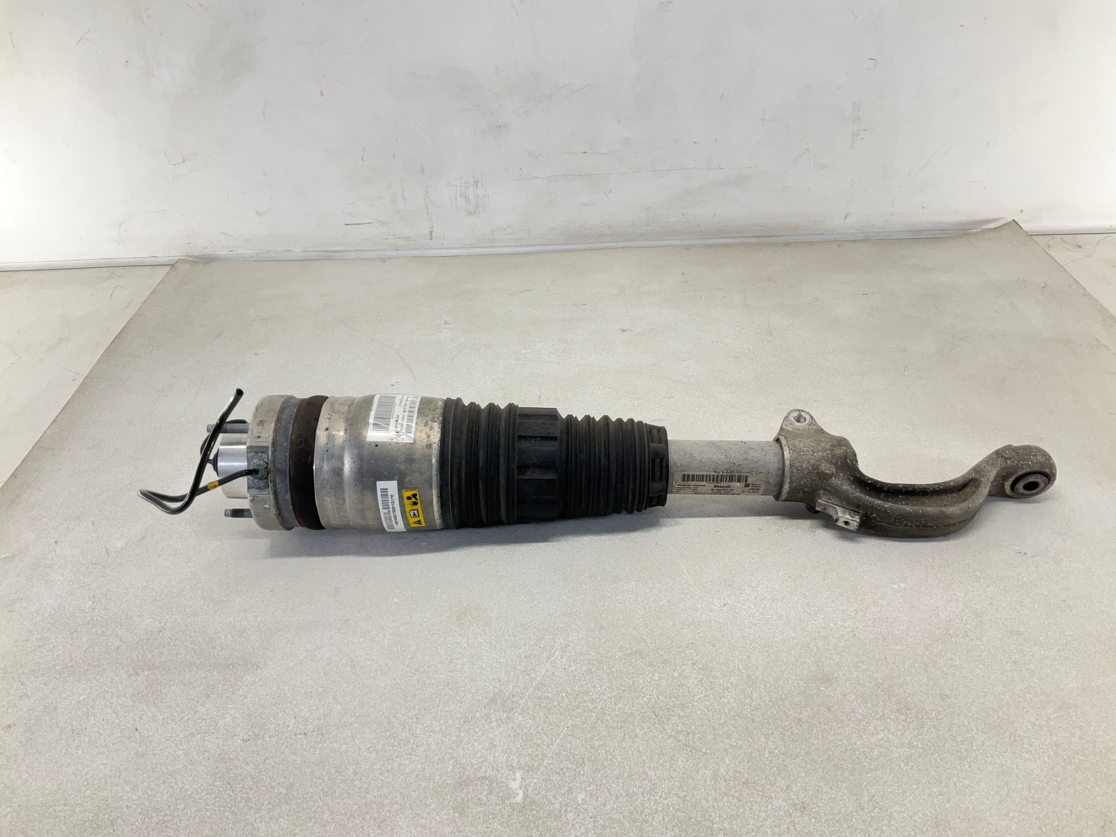 17-20 MASERATI Levante Front Right Passenger Strut Shock Absorber