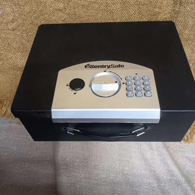 WOW!! SentrySafe ~ Portable Security Safe Key & Keypad Lock- Key Included!!