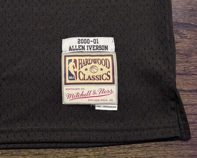 Camiseta deportiva juvenil Mitchell & Ness Allen Iverson 2000-01 Hardwood Classics 76ers Foto 3 de 3