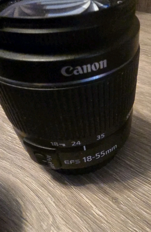 Cámara réflex digital Canon EOS 2000D Rebel T7 24,1 MP 18-55 mm f/3,5-5,6*LEER DESCRIPCIÓN* Foto 2 de 4