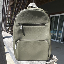 Thirty-One Green Medium Backpack Zip Closure Adjustable Strap Pockets