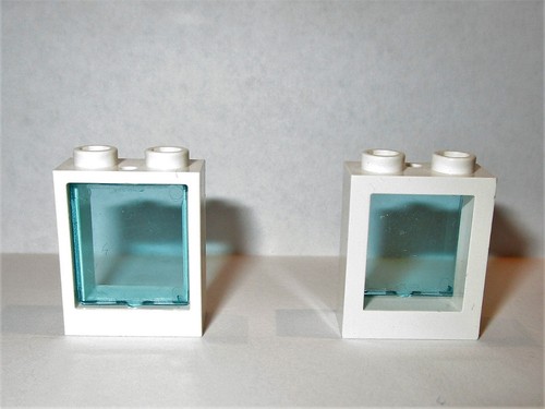 LEGO-2x FINESTRA 1x2x2-FLAT FRONT-VETRO TRANS-LIGHT BLUE-60592c02-60592-BIANCO - Foto 3 di 7