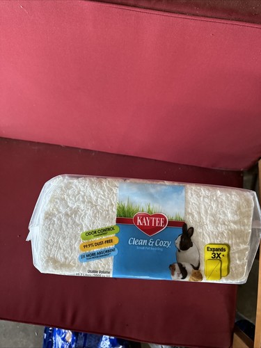 Kaytee Clean & Cozy Small Pet Bedding 49.2 Liters(3000 Cu In) Odor Control... - Picture 4 of 4